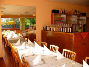 Hotels in Arth